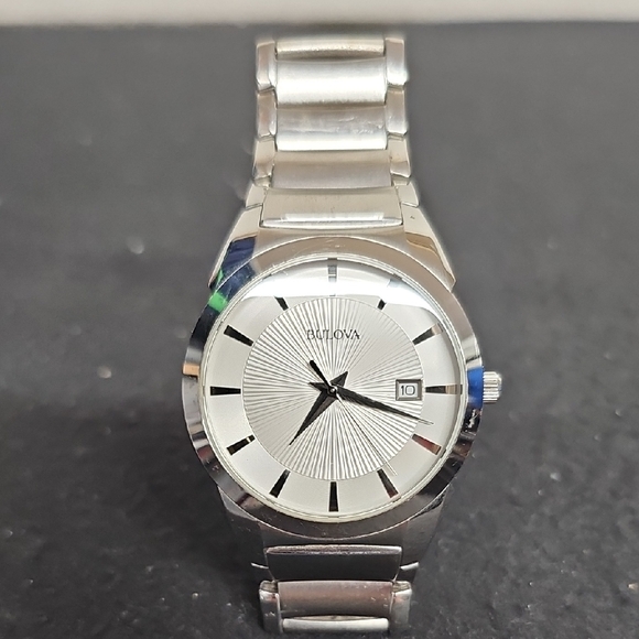 Bulova Other - BULOVA CLASSIC 96B015 MENS WATCH BFPM-12-121